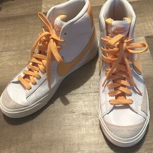 Nike blazer mid ‘77 Women’s